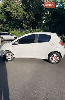 Хэтчбек Geely GC2 2013 в 