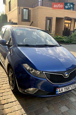 Хэтчбек Geely GC5 2015 в 