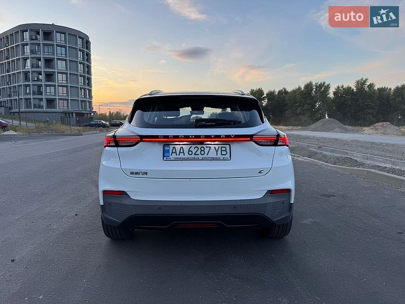Позашляховик / Кросовер Geely Geometry C 2022 в Черкасах