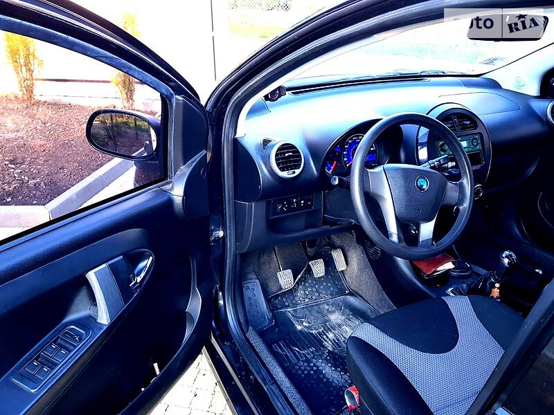 Хетчбек Geely GХ2 2013 в Чернівцях