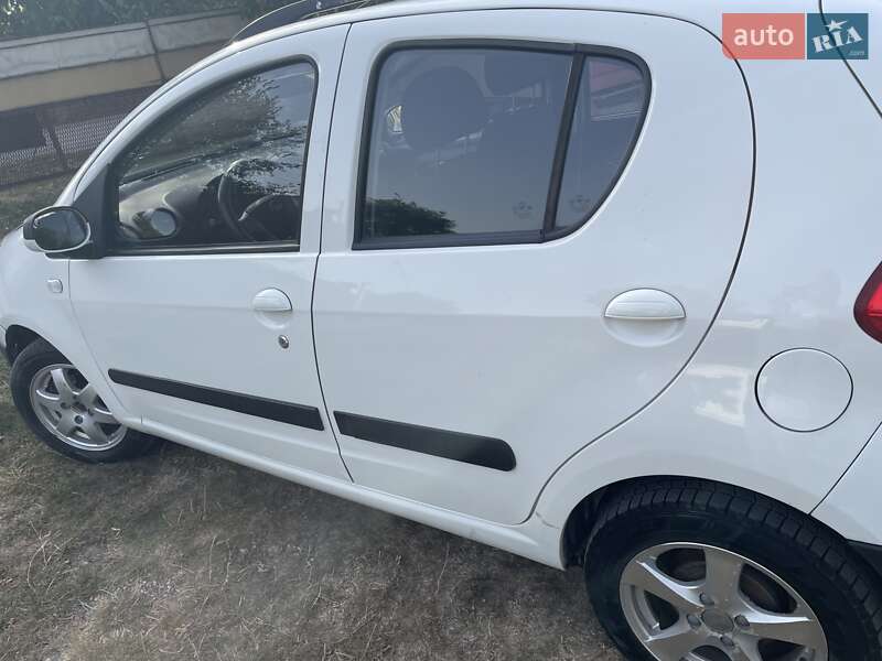 Хетчбек Geely GХ2 2013 в Дніпрі фото 2 Хетчбек Geely GХ2 2013 в Дніпрі