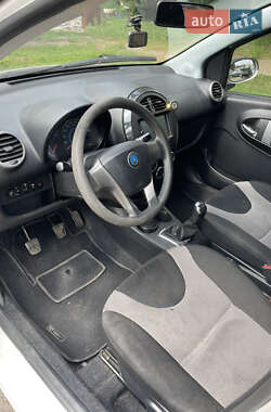 Хетчбек Geely GХ2 2014 в 