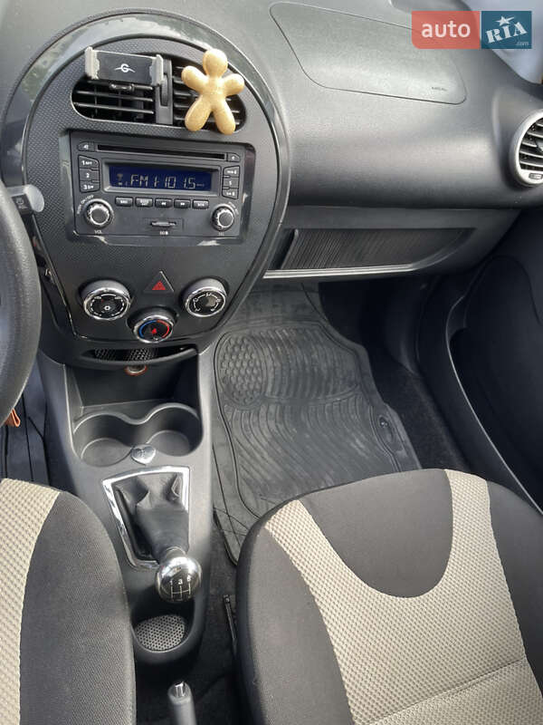 Позашляховик / Кросовер Geely LC Cross 2012 в Ворзелі