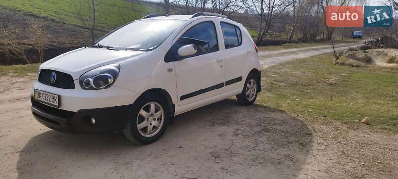 Позашляховик / Кросовер Geely LC Cross 2013 в Кременці