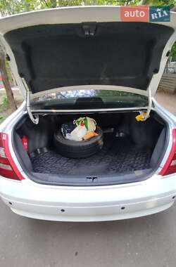 Седан Geely Maple C82 2011 в 