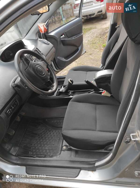 Хэтчбек Geely MK-2 2011 в Черновцах