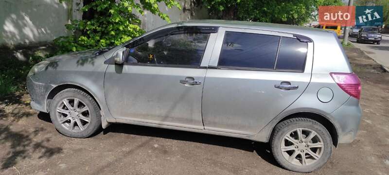 Хэтчбек Geely MK-2 2011 в Каменец-Подольском