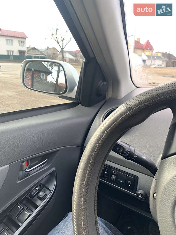 Хэтчбек Geely MK-2 2010 в Черновцах