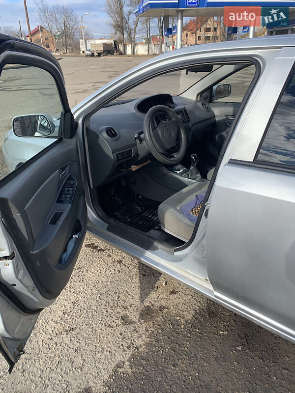 Хэтчбек Geely MK-2 2010 в Черновцах