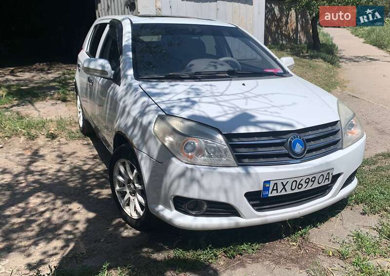 Хэтчбек Geely MK-2 2010 в 