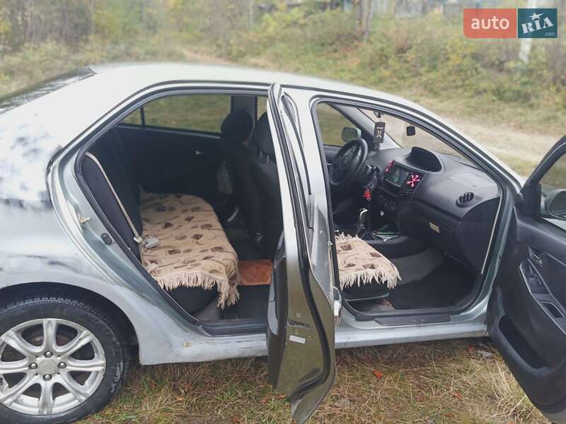 Седан Geely MK-2 2012 в Солотвине