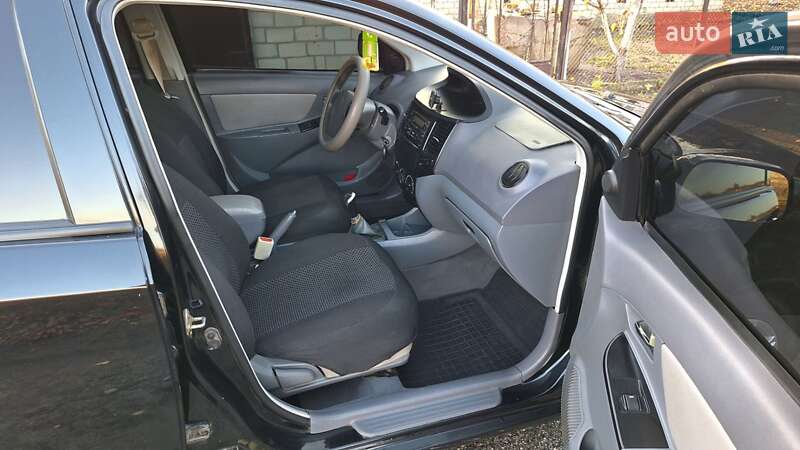 Седан Geely MK-2 2011 в Томаковке