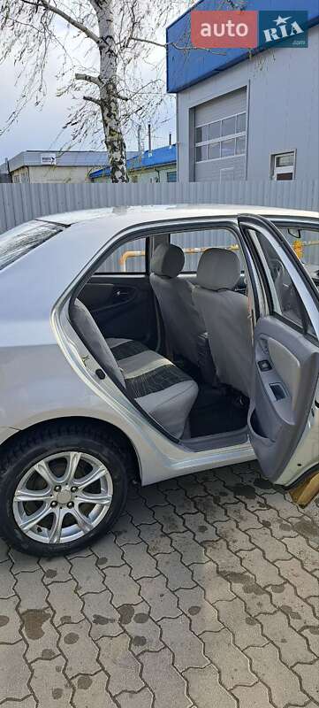 Седан Geely MK-2 2011 в Мукачевому