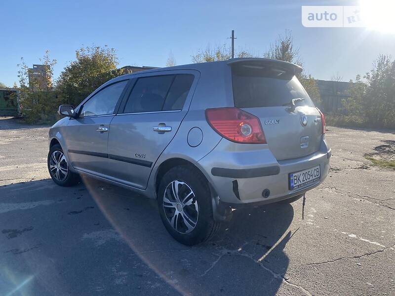 Geely mk cross 2013