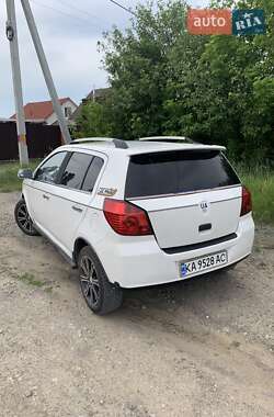 Хэтчбек Geely MK Cross 2013 в 