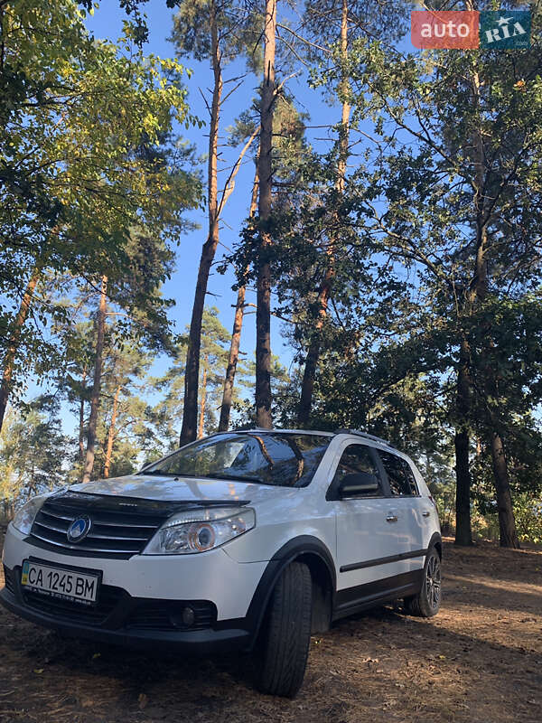Хэтчбек Geely MK Cross 2013 в 