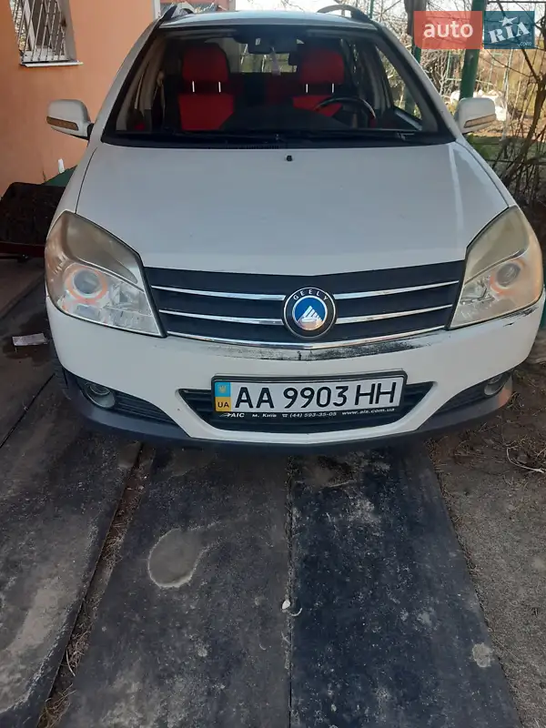 Geely MK Cross 2012