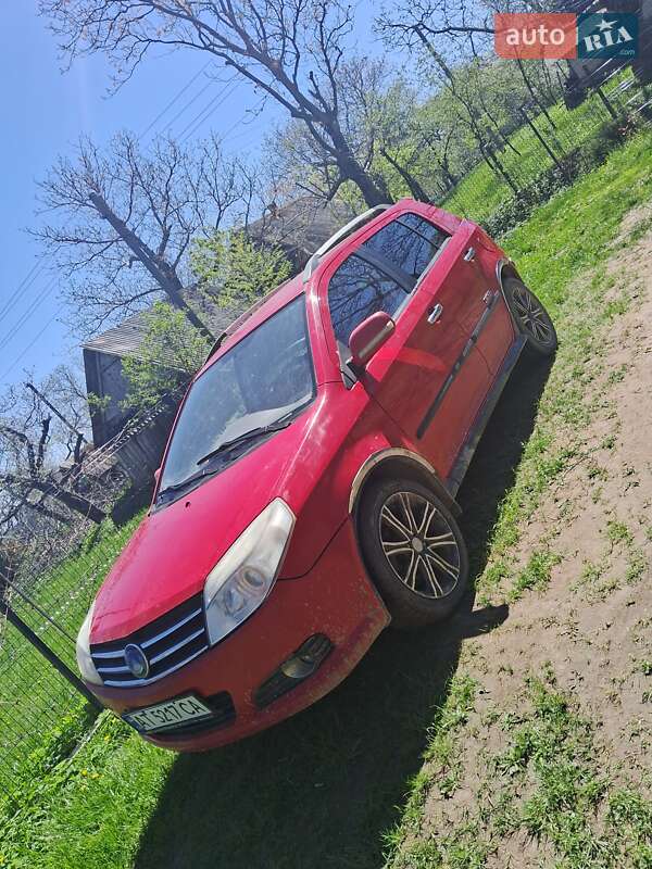 Хэтчбек Geely MK Cross 2012 в Нижнем Березове