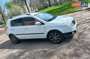 Хэтчбек Geely MK Cross 2013 в 
