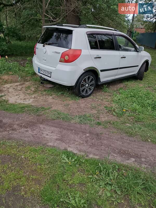 Хэтчбек Geely MK Cross 2014 в Ромнах