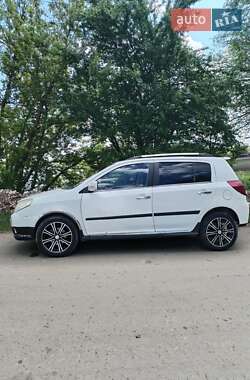 Хэтчбек Geely MK Cross 2013 в 