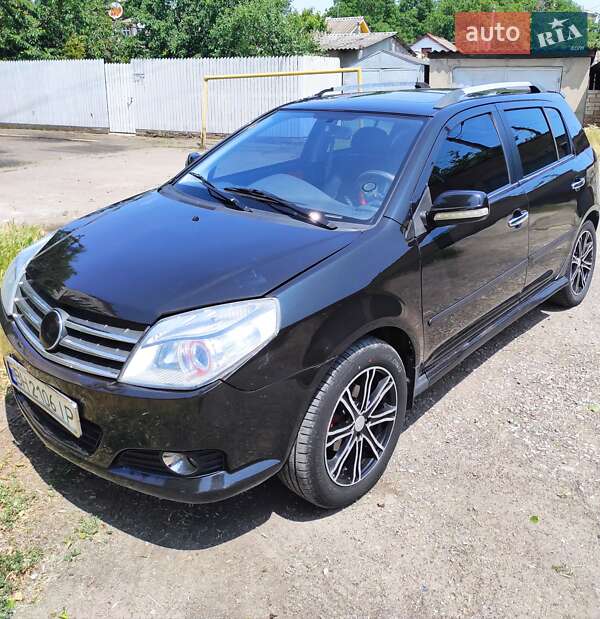 Geely MK Cross 2013