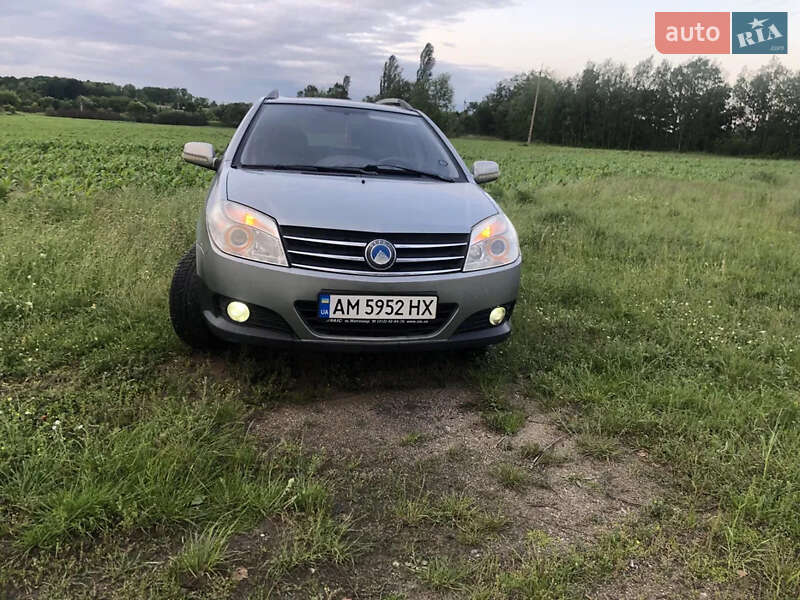 Geely MK Cross 2012