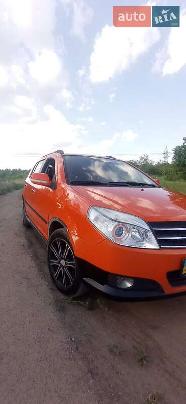 Хэтчбек Geely MK Cross 2013 в 