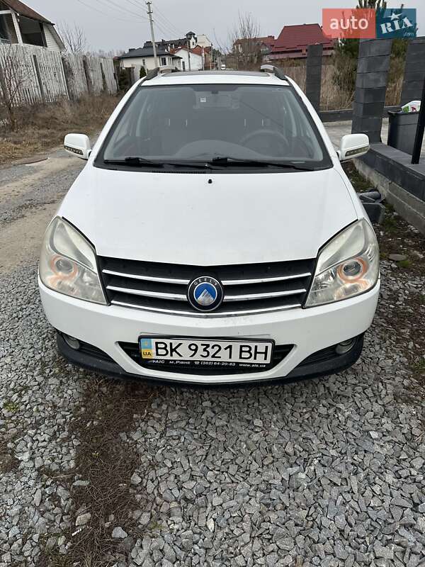 Хэтчбек Geely MK Cross 2013 в 