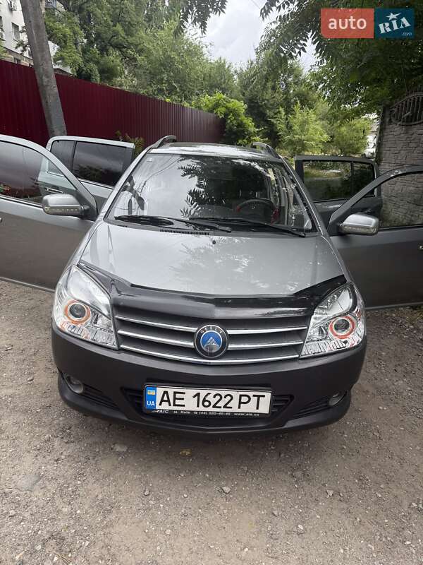 Хэтчбек Geely MK Cross 2012 в 