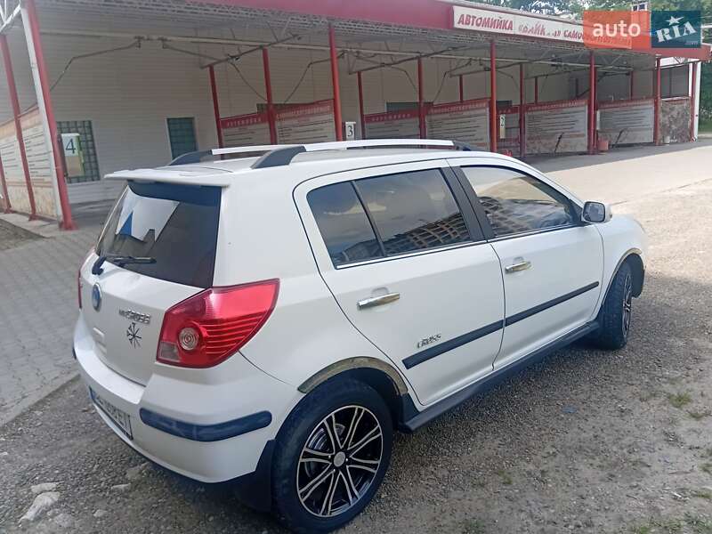 Хэтчбек Geely MK Cross 2012 в Черновцах