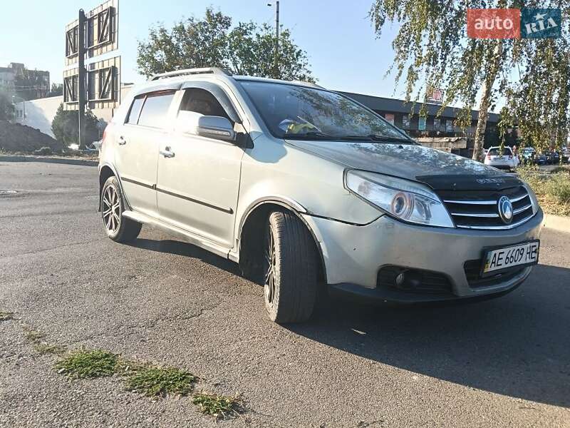 Geely MK Cross 2013