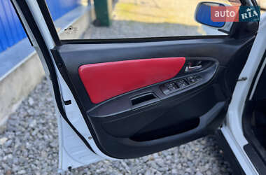 Хэтчбек Geely MK Cross 2013 в 