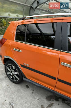 Хэтчбек Geely MK Cross 2013 в 