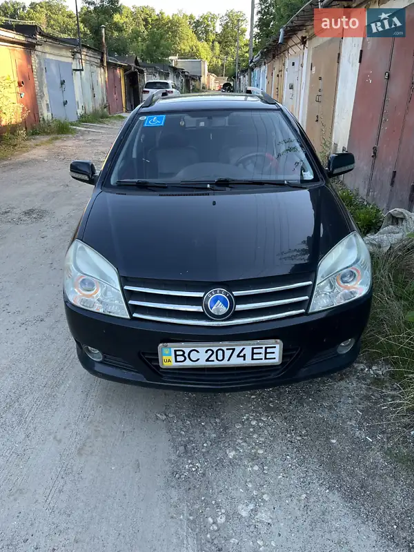 Geely MK Cross 2013