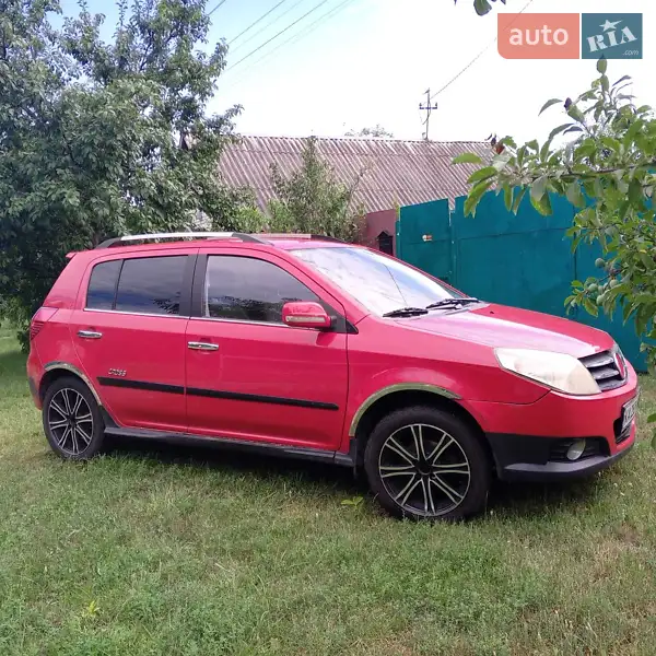 Geely MK Cross 2013