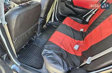 Хэтчбек Geely MK Cross 2012 в 