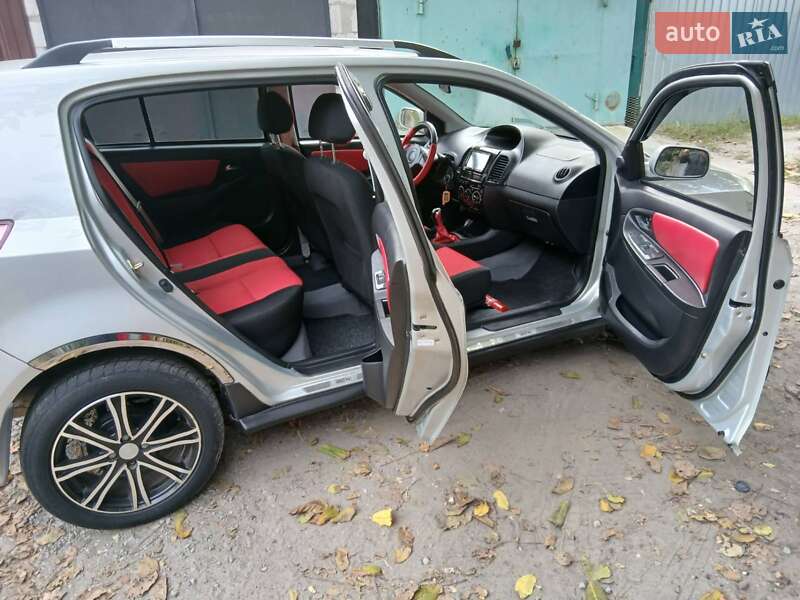 Хетчбек Geely MK Cross 2013 в Запоріжжі