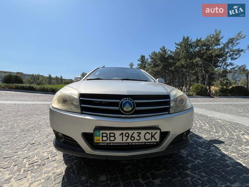 Хетчбек Geely MK Cross 2013 в Дніпрі