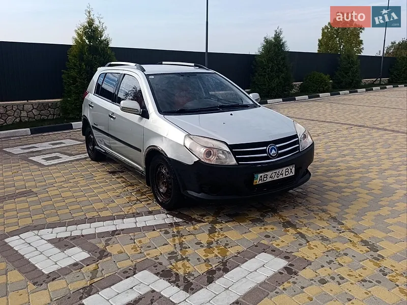 Geely MK Cross 2013