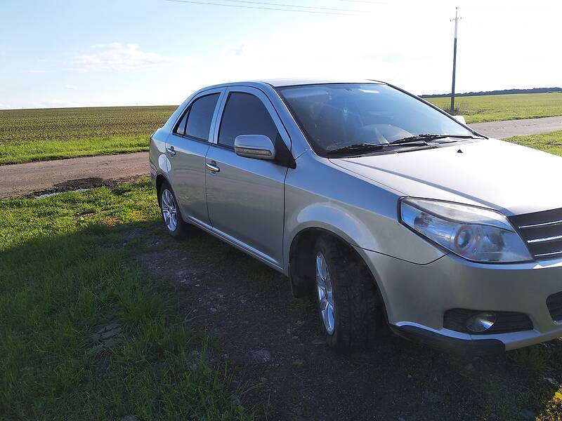 Седан Geely MK 2014 в Пирятині