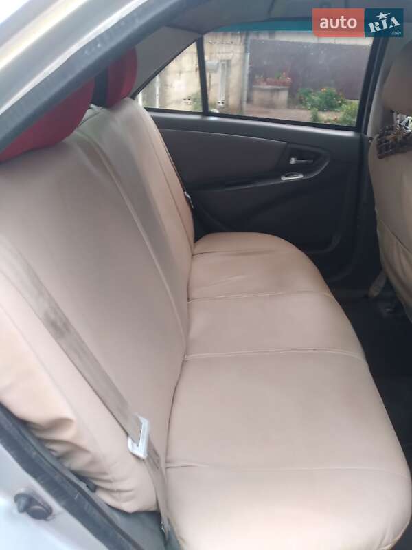 Седан Geely MK 2008 в Тячеві