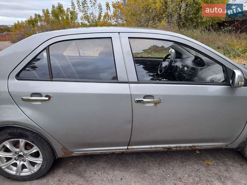 Седан Geely MK 2013 в Чернигове