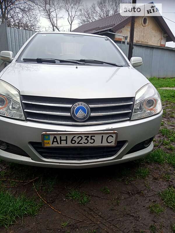 2012 Geely MK, VIN LB37624S0DL002409:plate — photo 1 (autoria)