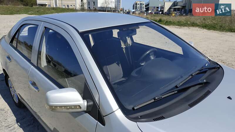 Седан Geely MK 2012 в Львове