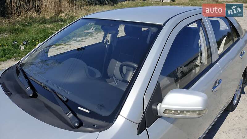 Седан Geely MK 2012 в Львове