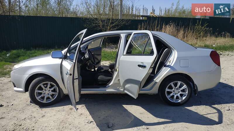 Седан Geely MK 2012 в Львове