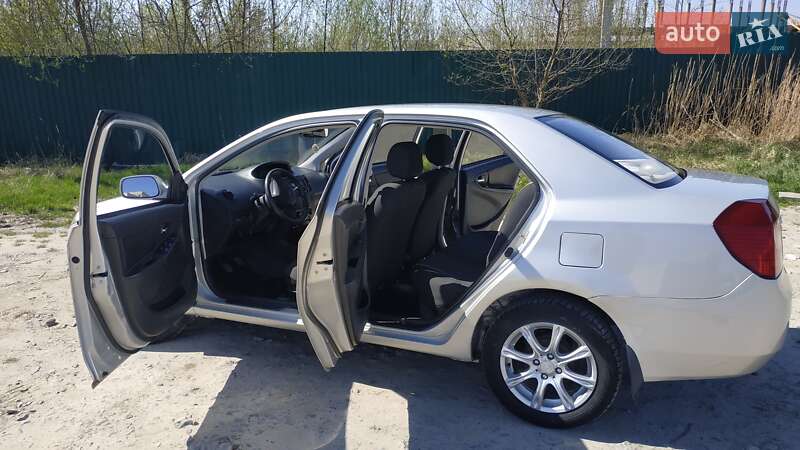 Седан Geely MK 2012 в Львові