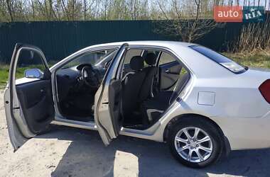 Седан Geely MK 2012 в 