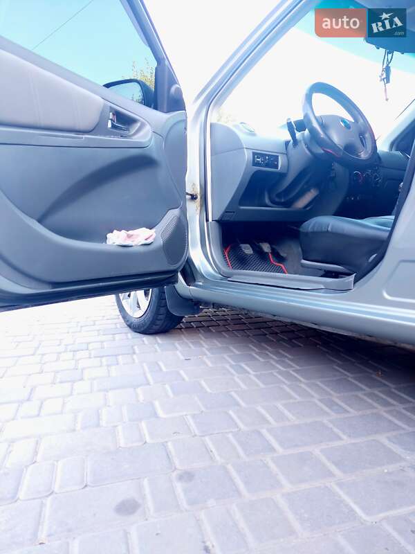 Седан Geely MK 2011 в Павлограді